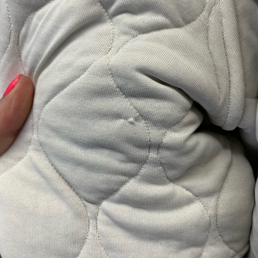Lululemon Beige Cream Long Sleeve Scuba Oversized Quilted 1/2 Zip Top Sz. M/L - Picture 8 of 8